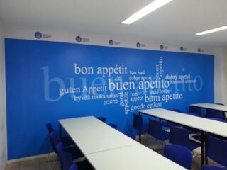 Gráfica ambiental oficinas